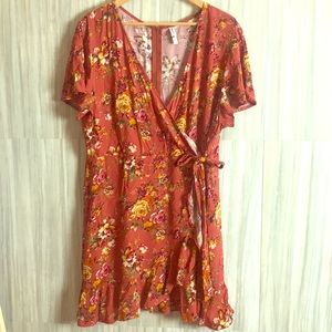 Floral-wrap dress in size XXL. NWT